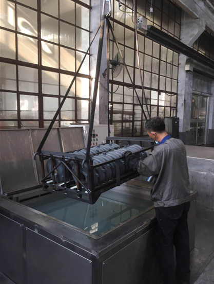 力久電機(jī)端蓋超聲波清洗機(jī) 力久電機(jī)端蓋超聲波清洗機(jī)